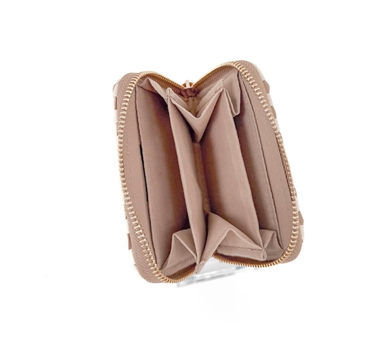 Pretty Simple Wynona Woven Wallet