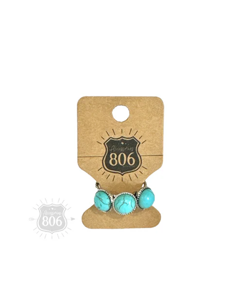 Accessories 806 round three stone ring