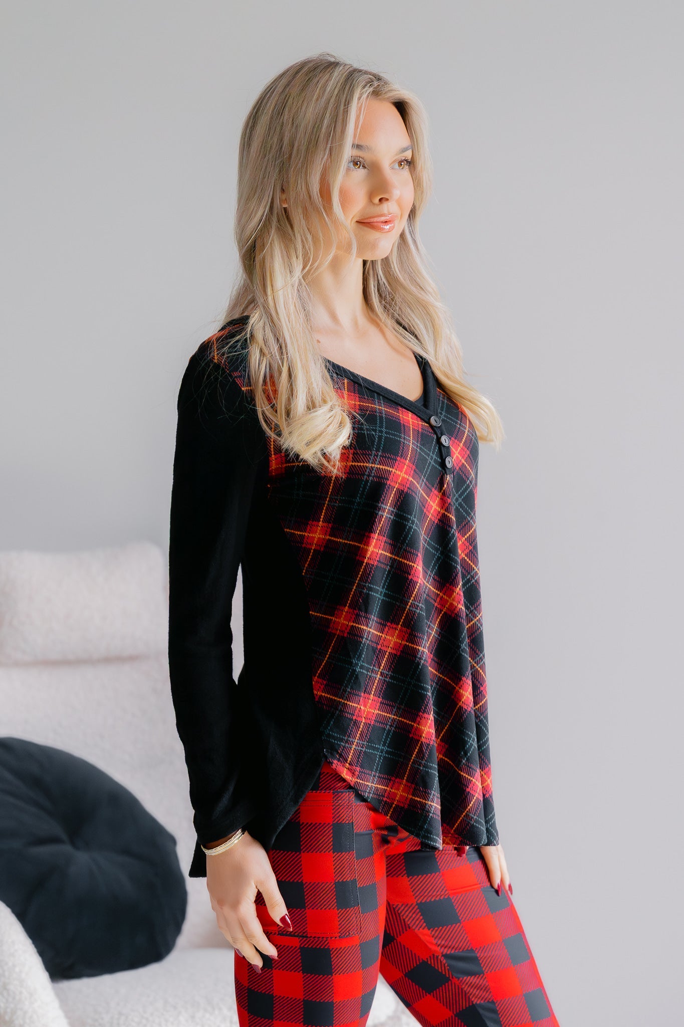 A. Gain Crimson Cabin Plaid V-Neck