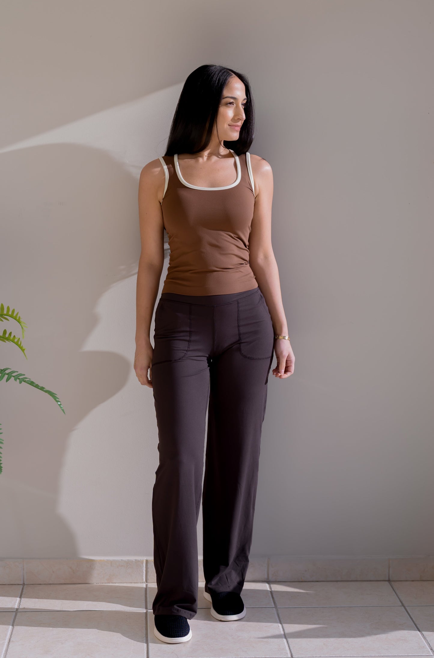 Yelete Brownstone Oasis Tank
