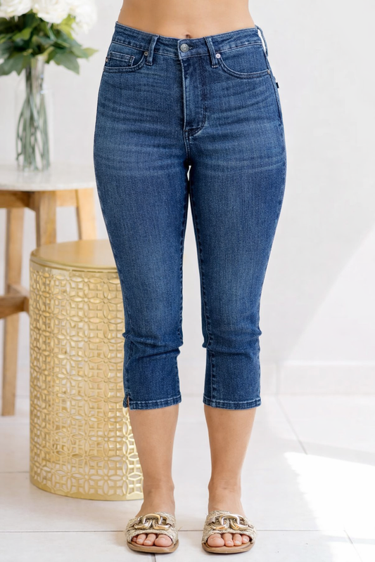 Judy Blue Weekend Drift Capri