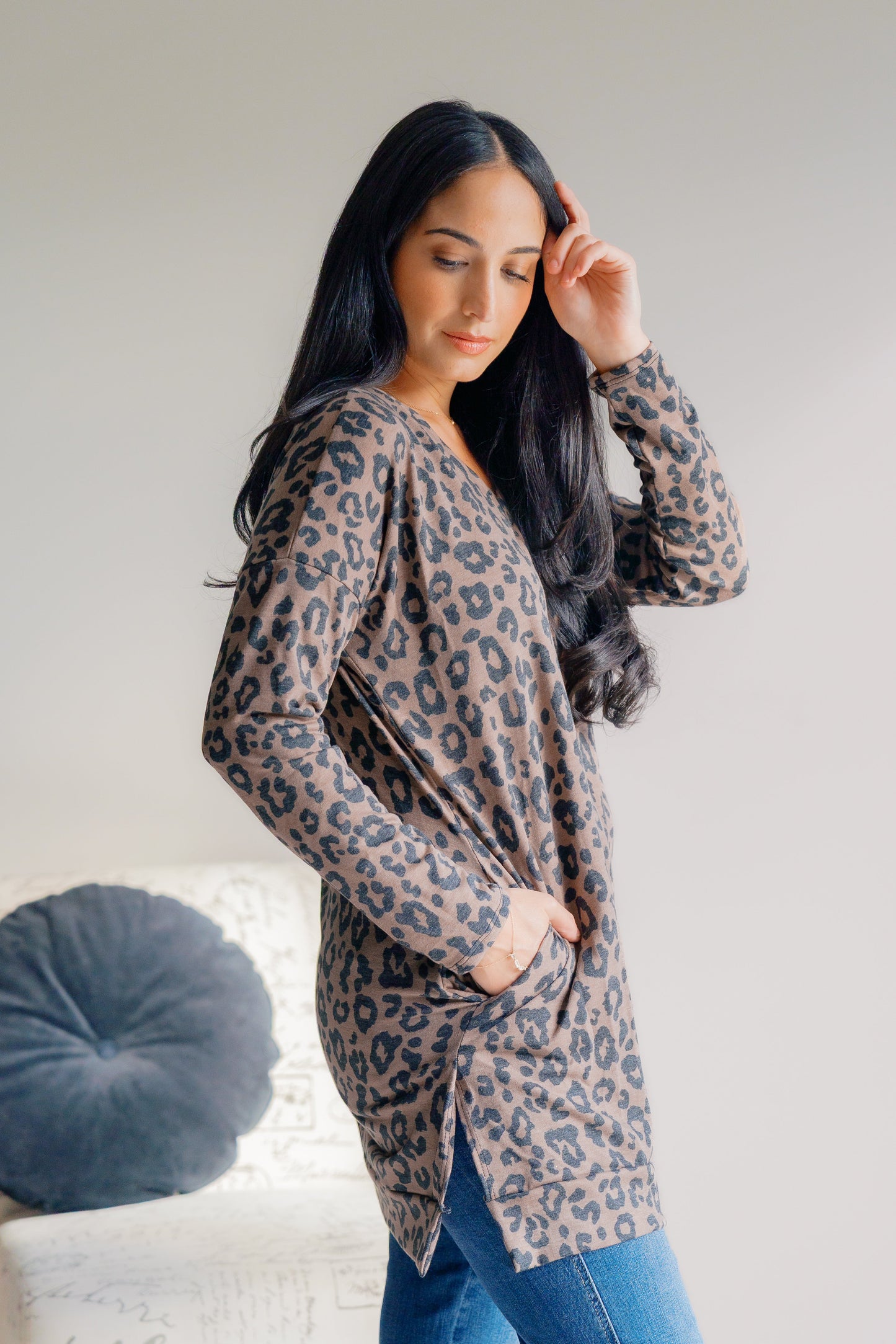 Sweet Lovely Leopard Lure V-Neck Tunic