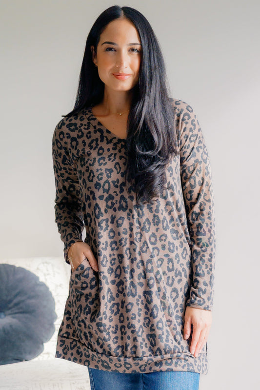 Sweet Lovely Leopard Lure V-Neck Tunic