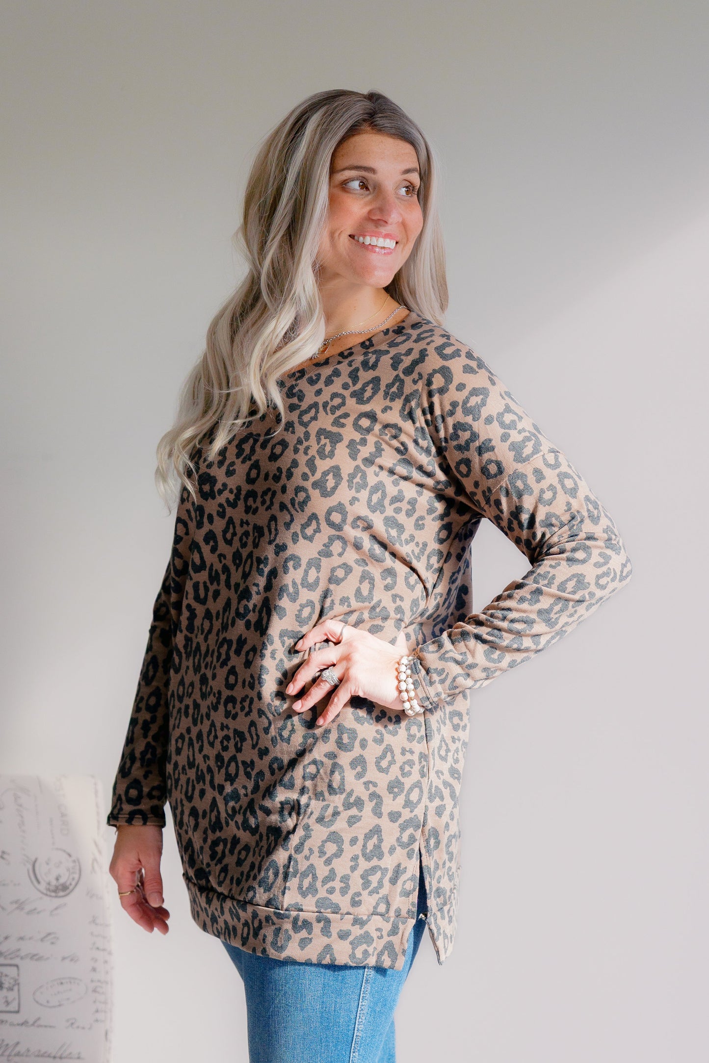Sweet Lovely Leopard Lure V-Neck Tunic