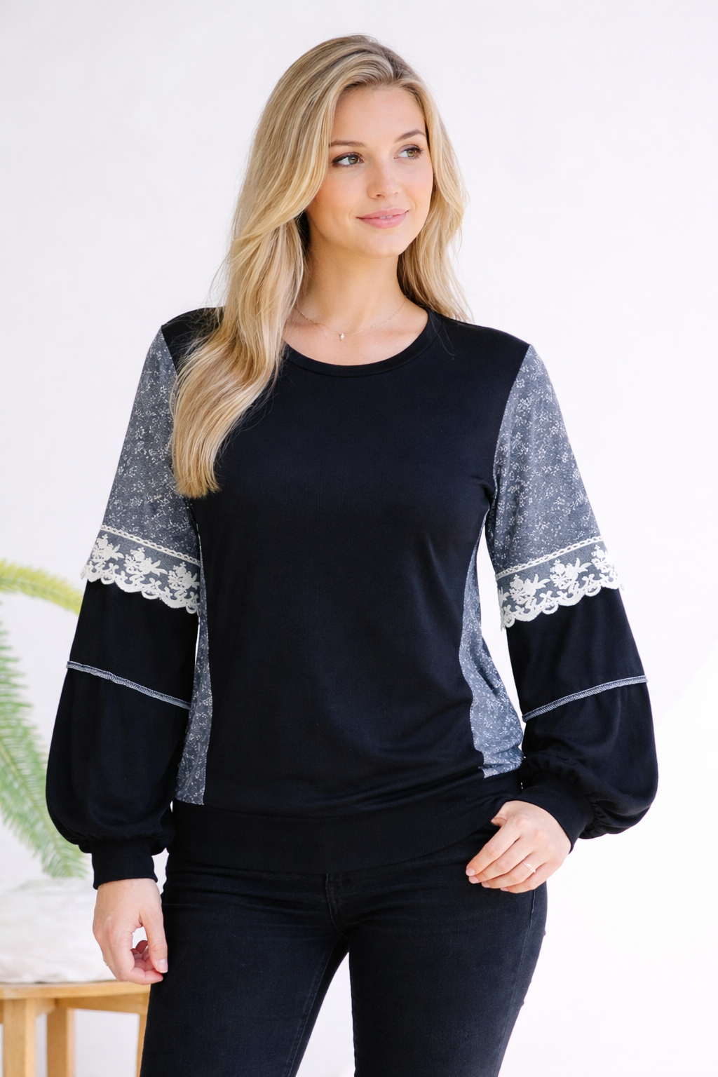 SugarFox Moonstruck Laced Bubble Sleeve