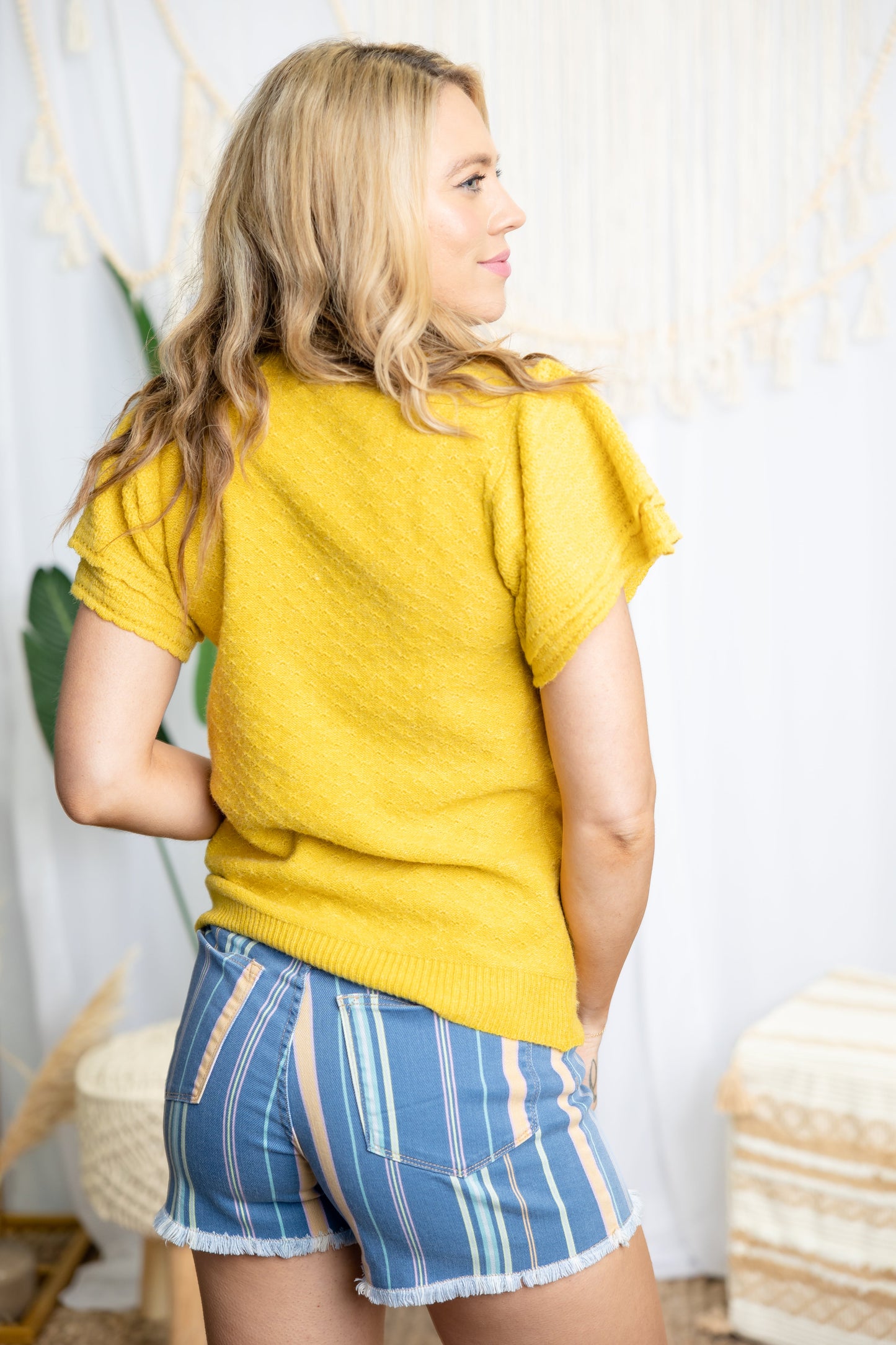 And The Why Queen Bee Ruffle Sleeve